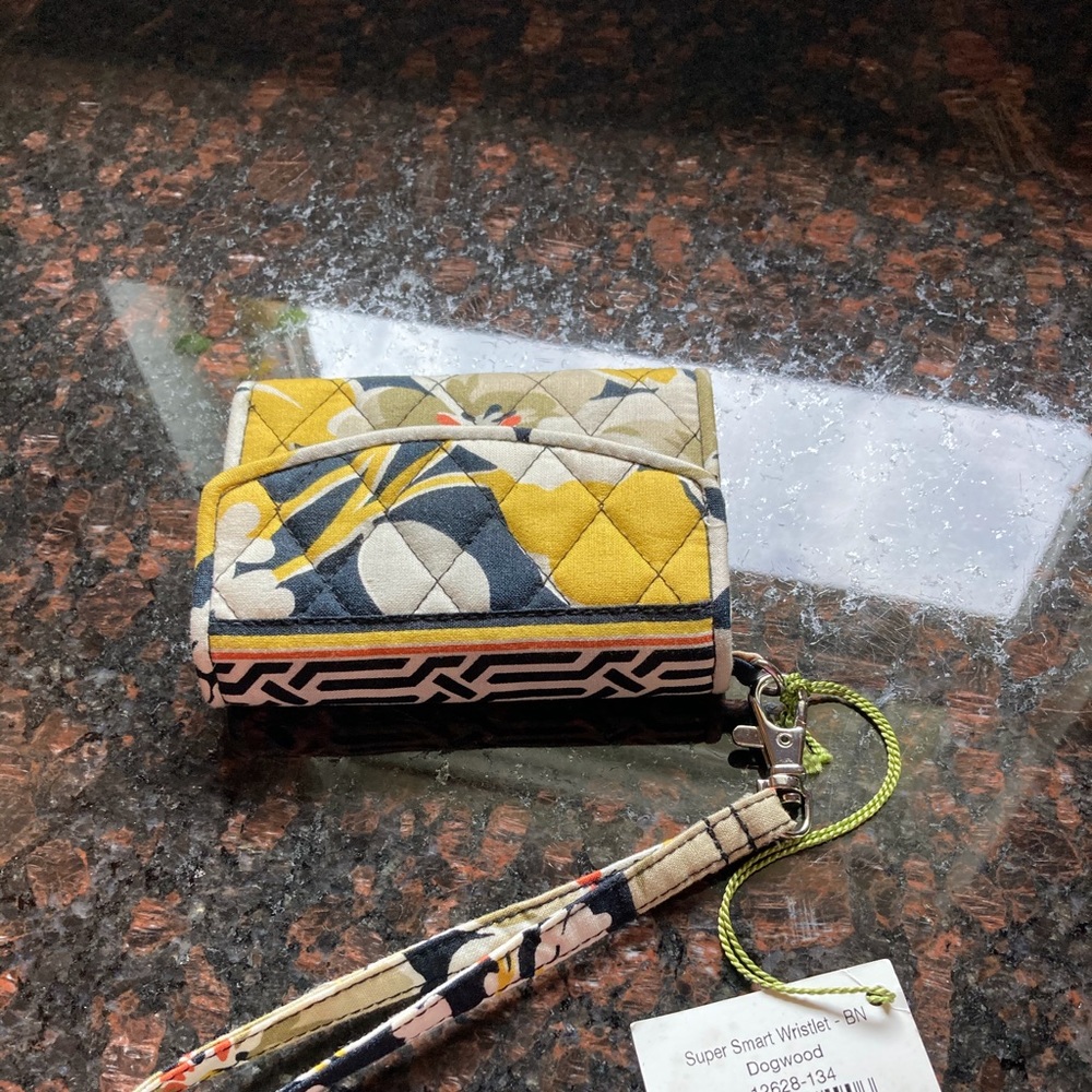 Authentic Vera Bradley Wristlet, NWT